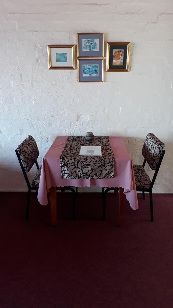 Jack'S Seaview Inn Bettyʼs Bay Buitenkant foto